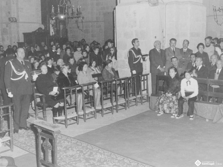 Missa celebrada en honor al dictador Francisco Franco Bahamonde, a l'església de Sant Pere d'Octavià.