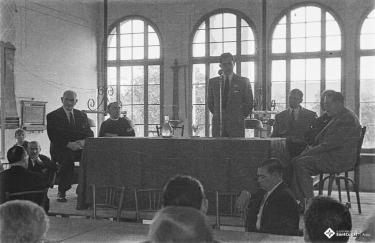 Actes de la festa inaugural de la restaurada Societat Coral La Unió Santcugatenca. Parlaments.
