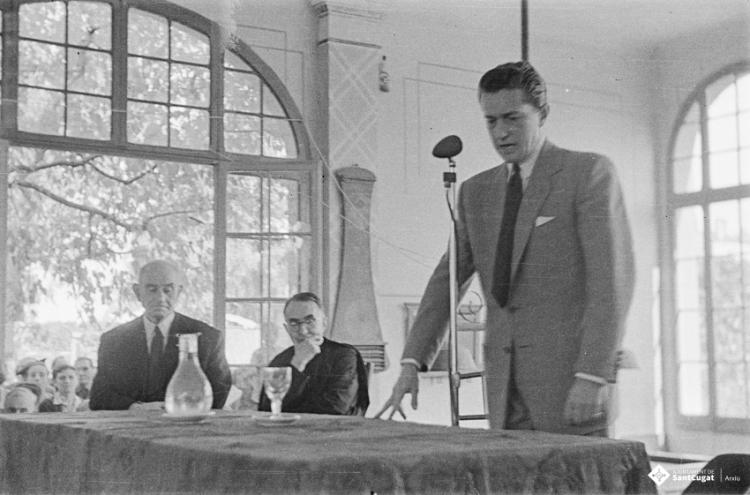 Actes de la festa inaugural de la restaurada Societat Coral La Unió Santcugatenca. Parlaments.