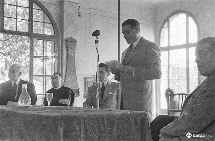 Actes de la festa inaugural de la restaurada Societat Coral La Unió Santcugatenca. Parlaments.