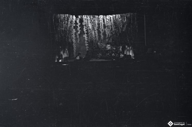 Representació infantil al Teatre de la Unió [?].