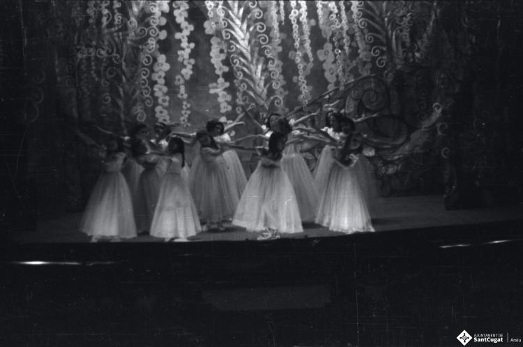 Representació infantil al Teatre de la Unió [?].