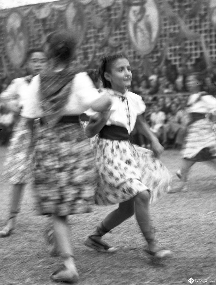 Benedicció de les campanes Severa, Juliana i Semproniana. Celebració a l'envelat.