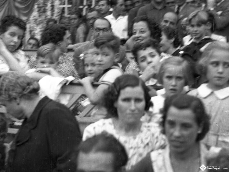 Benedicció de les campanes Severa, Juliana i Semproniana. Celebració a l'envelat.