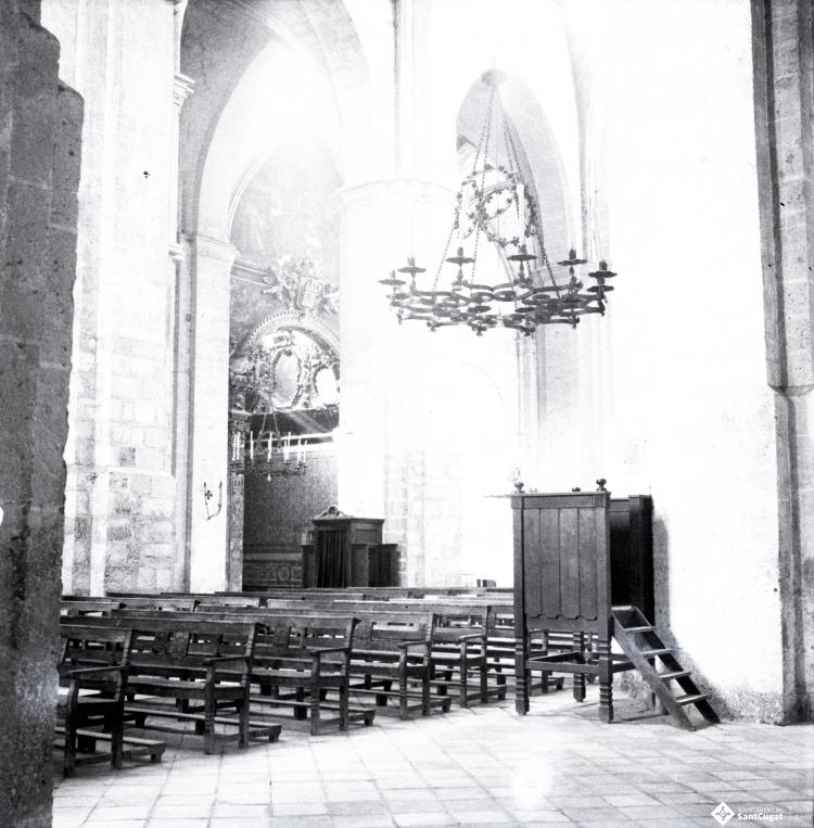 Interior de l'església de Sant Pere d'Octavià.