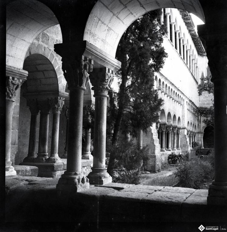 Claustre del Monestir de Sant Cugat del Vallès.