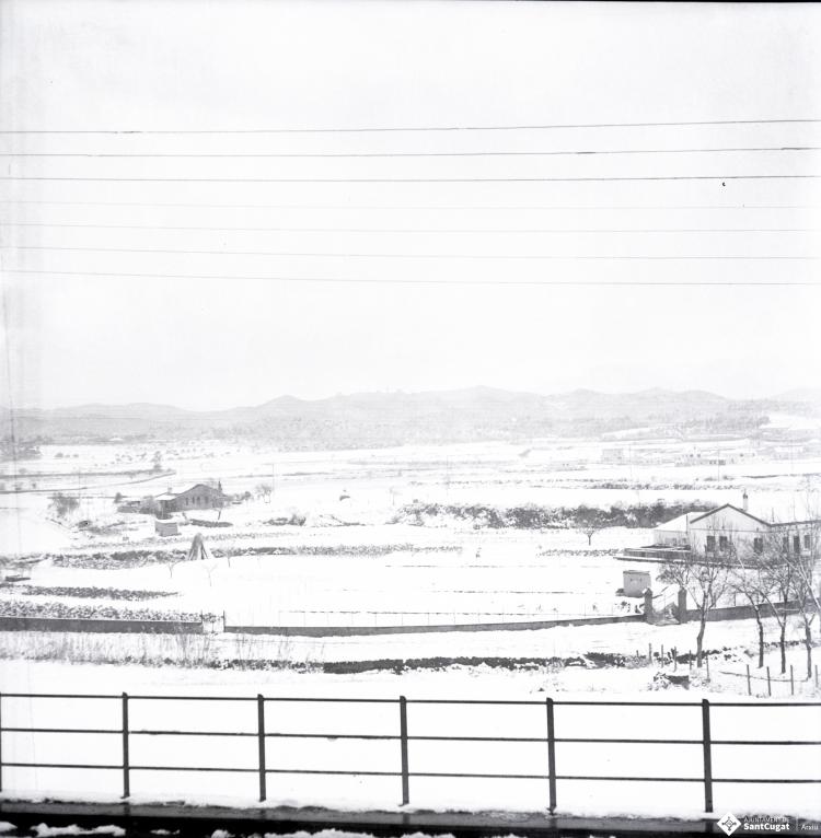 Vistes de Sant Cugat nevat.