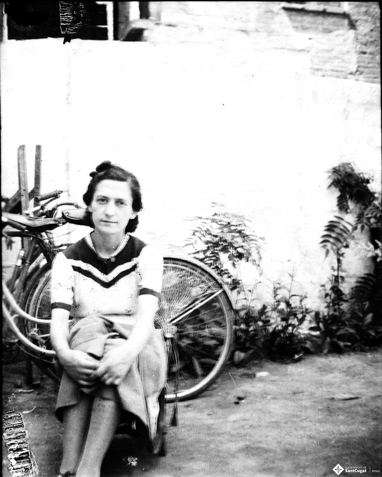 Retrats d' Angeleta Rosell, esposa del fotògraf Joan Cabanas.