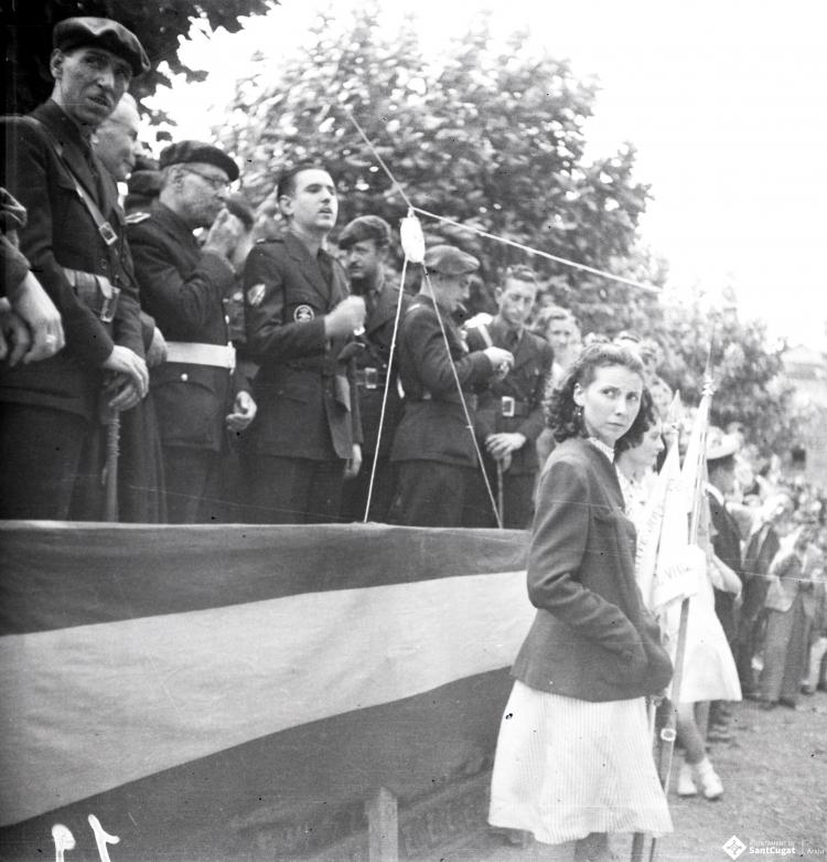 Fira de setembre. Desfilada i actes politicomilitars, a l'actual Parc de l'Hort de l'Abat-Jardins del Paga-li Joan.