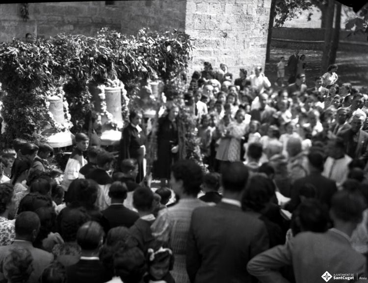 Benedecció de les campanes Severa, Juliana i Semproniana, per reposició de les campanes que durant la Guerra Civil van ser foses per ser convertides en material de guerra. 8 de setembre de 1940.