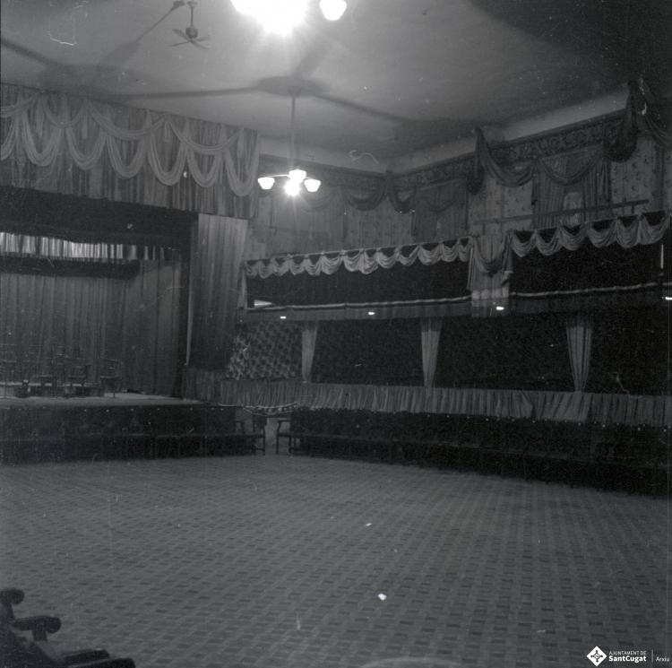 Sales del Cinema Tadeo, carrer de Santa Maria.