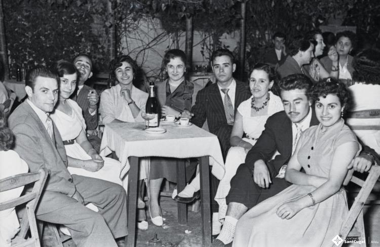 Concert de l'Orfeó Sant Cugat a la Unió. Retrats de grup.