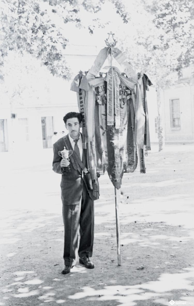 Trobada de cors Clavé, les corals a la plaça de Barcelona, la Lira, la Unió, el Parnaso Rubinense.