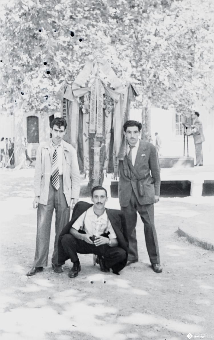 Trobada de cors Clavé, les corals a la plaça de Barcelona, la Lira, la Unió, el Parnaso Rubinense.