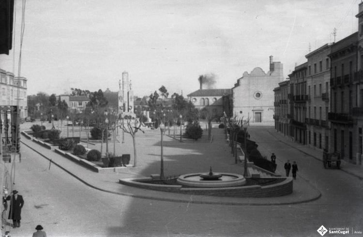 Monument als caiguts, plaça del Caiguts; actual plaça del Doctor Robert, de Terrassa.