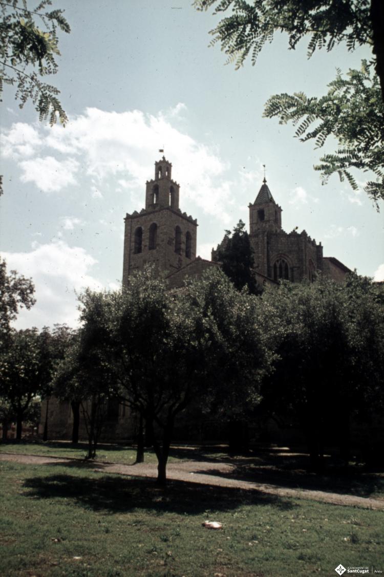 Vistes del monestir de Sant Cugat del Vallès.