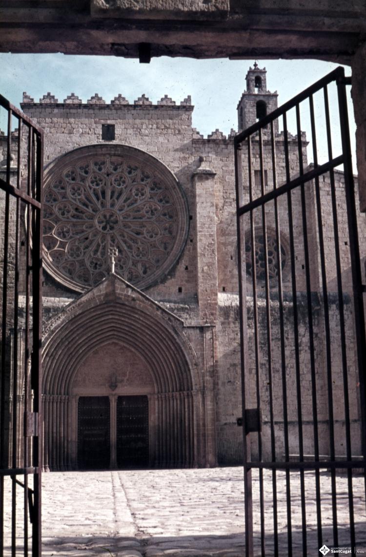 Vistes del monestir de Sant Cugat del Vallès.