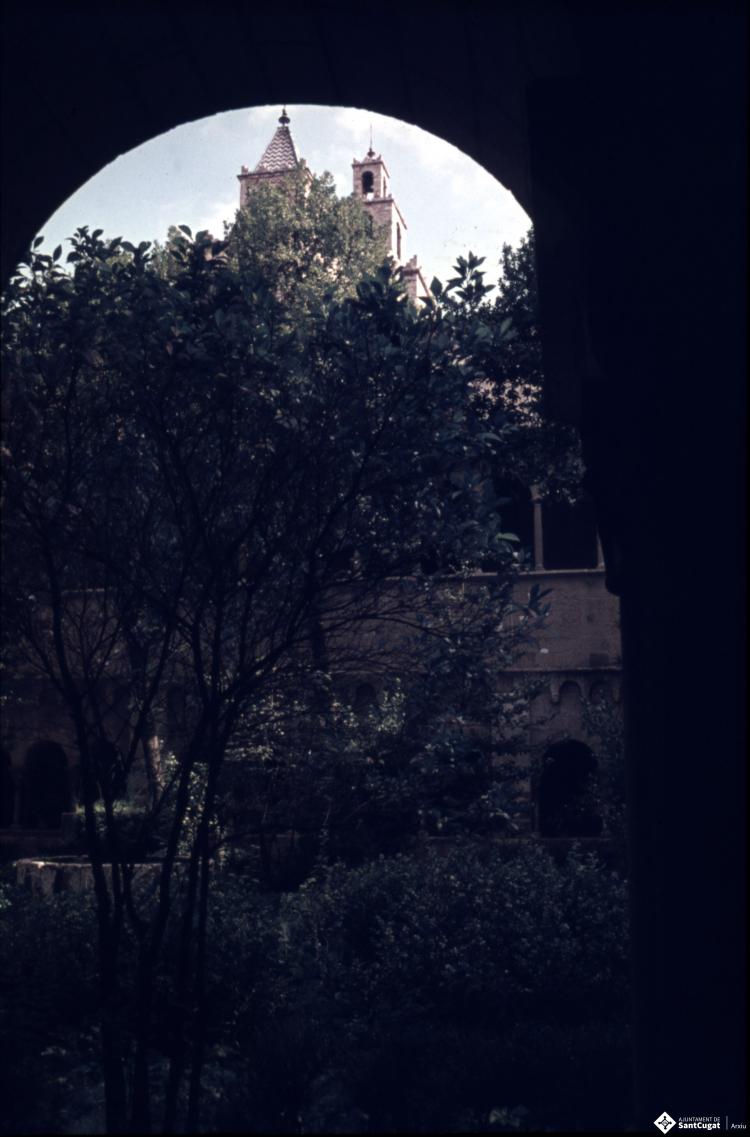 Vistes del monestir de Sant Cugat del Vallès.