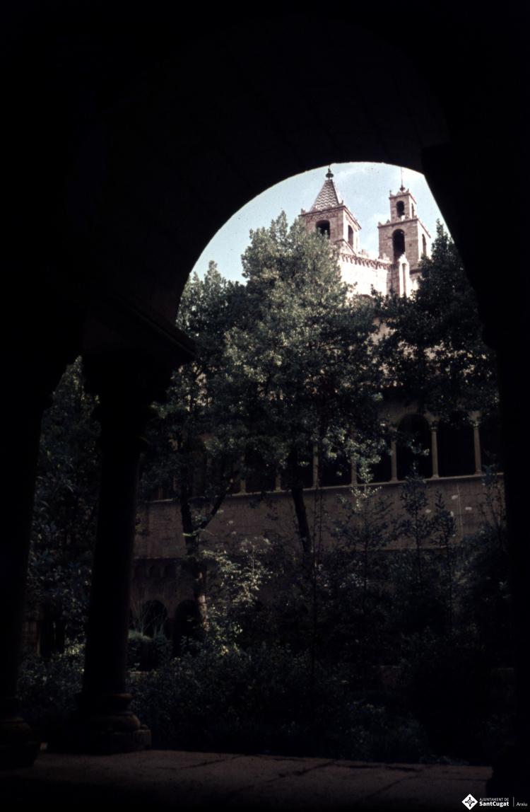 Vistes del monestir de Sant Cugat del Vallès.