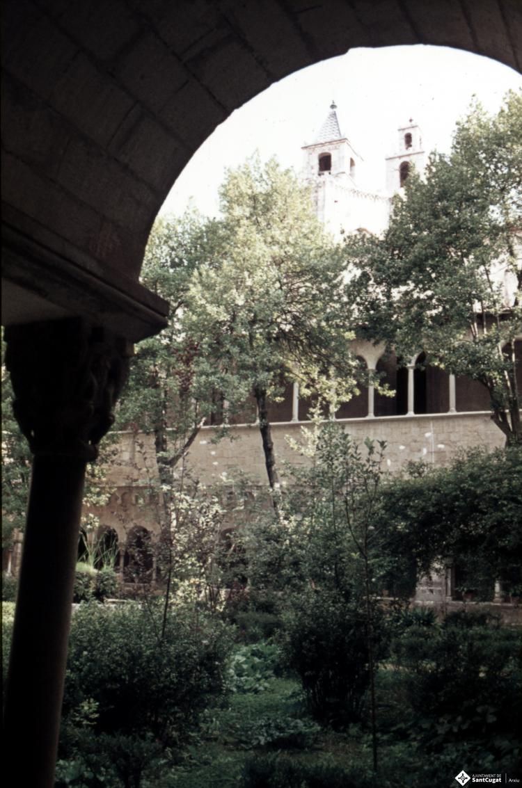 Vistes del monestir de Sant Cugat del Vallès.