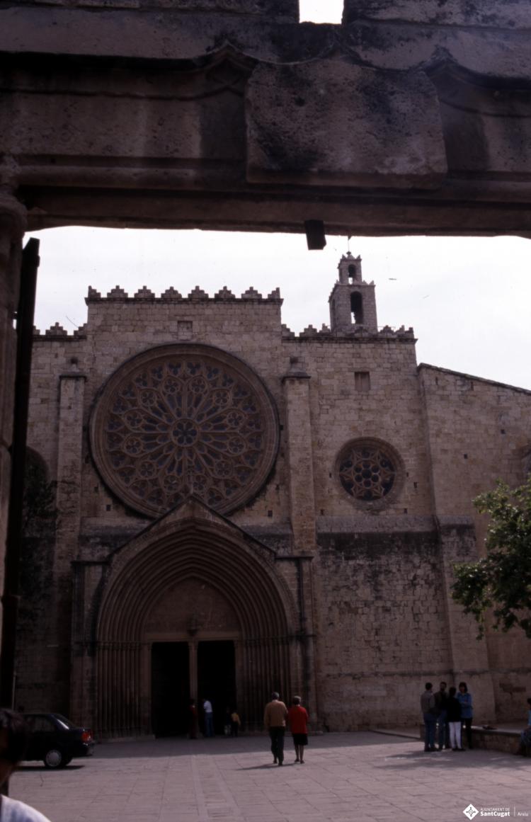 Vistes del monestir de Sant Cugat del Vallès.