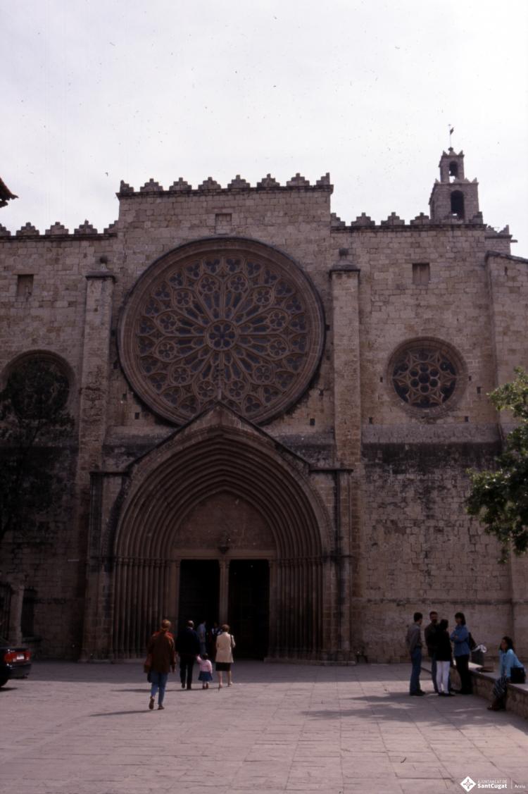 Vistes del monestir de Sant Cugat del Vallès.