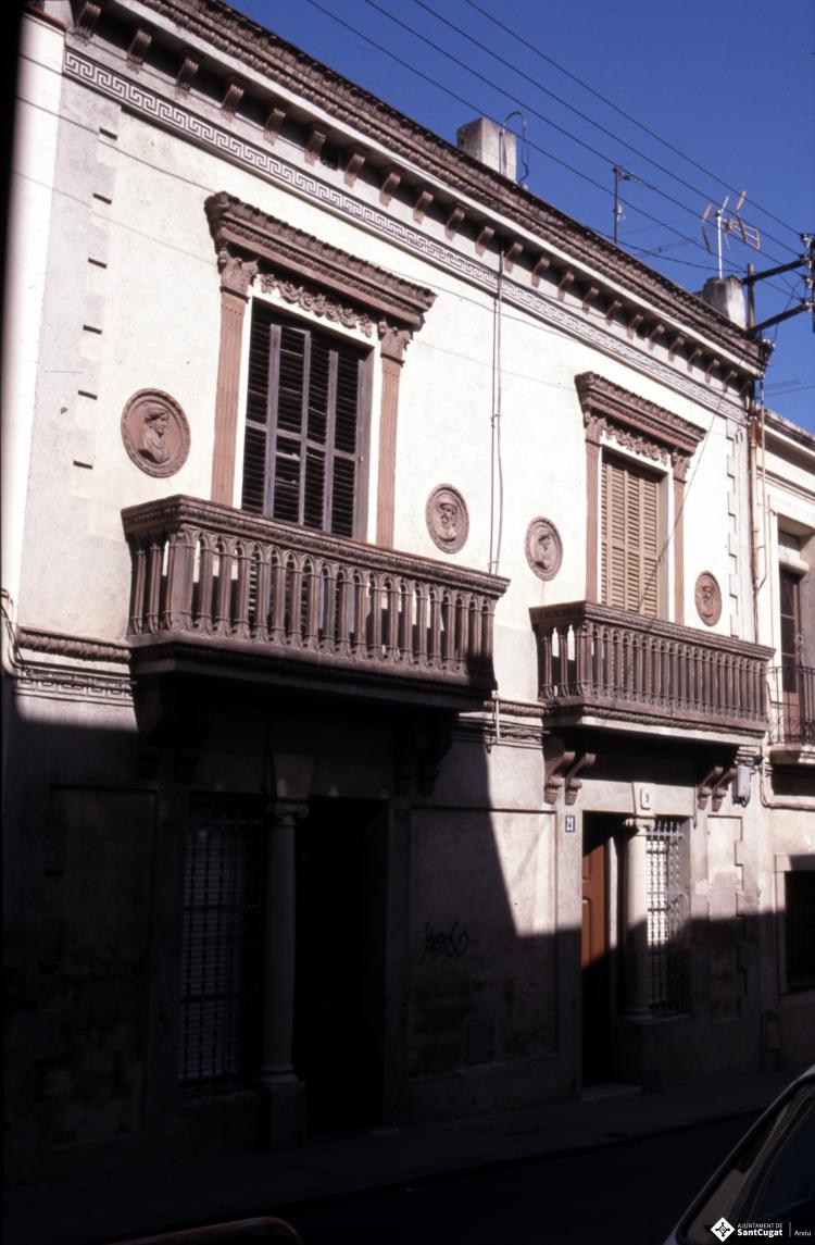 Cases bessones del carrer de Sant Medir, 19-21, de Sant Cugat del Vallès. 