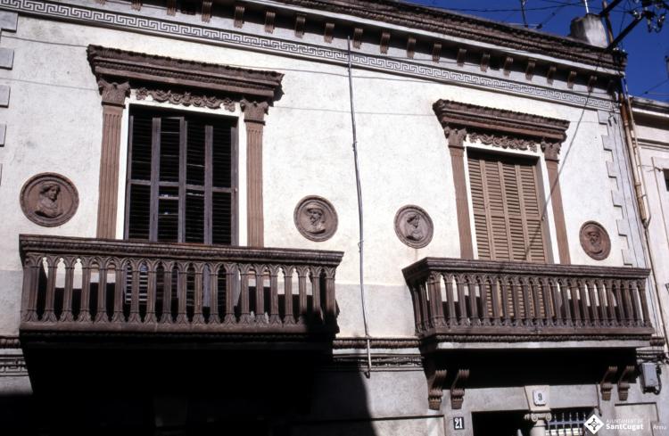 Cases bessones del carrer de Sant Medir, 19-21, de Sant Cugat del Vallès. 