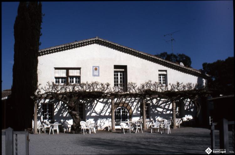 Masia Can Mora.