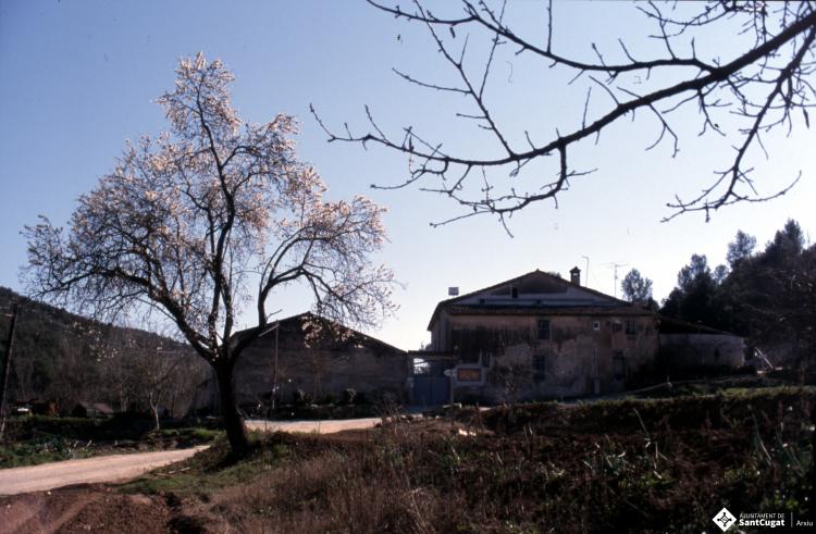 Masia Can Borrell.