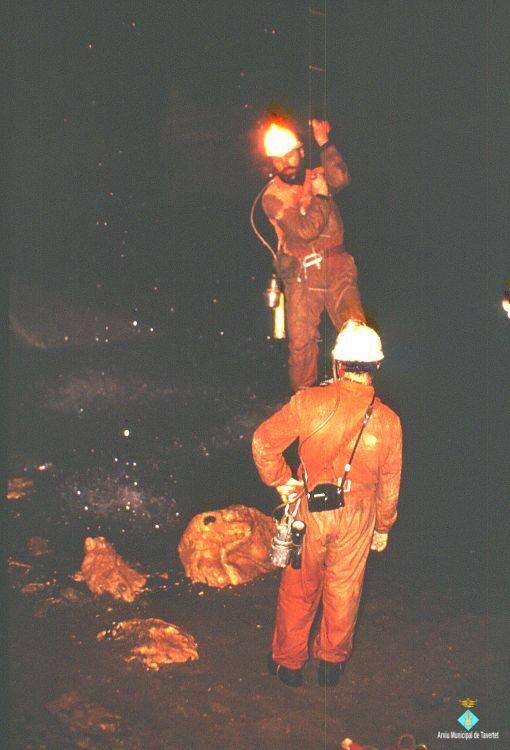 30 Cova del Serrat del Vent