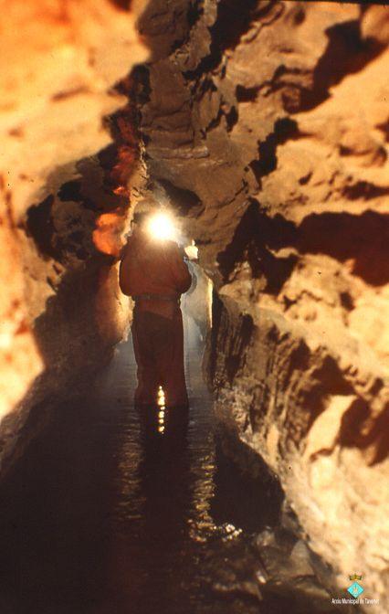 64 Cova del Serrat del Vent