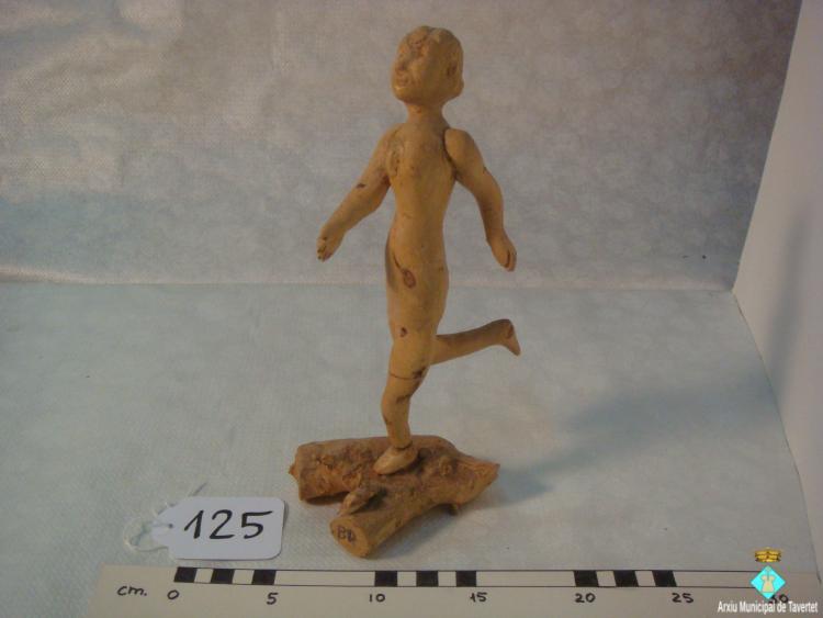 0125-Escultura femenina en boix
