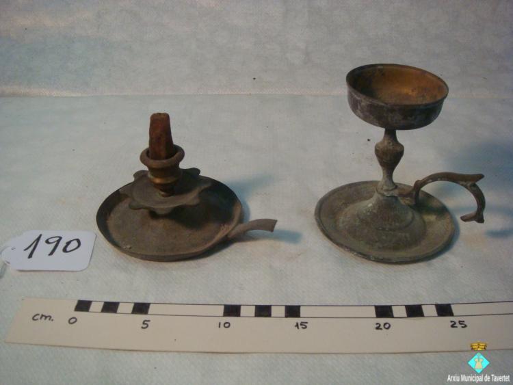 0190-Dues palatories de metall