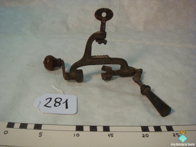 0281-Instrument de taller