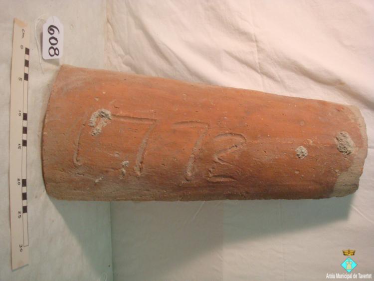 0608-Teula datada 1772
