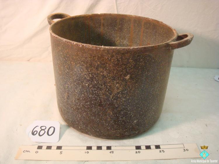 0680-Olla de ferro