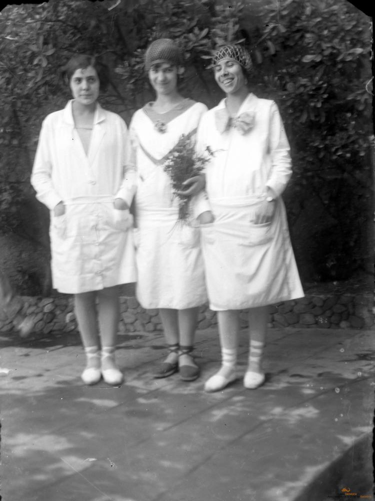 Tres noies