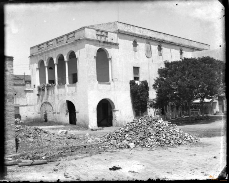 Can Bachs (o Anglasell). Façana general