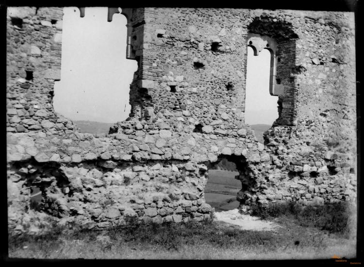 Restes edifici. Castell?