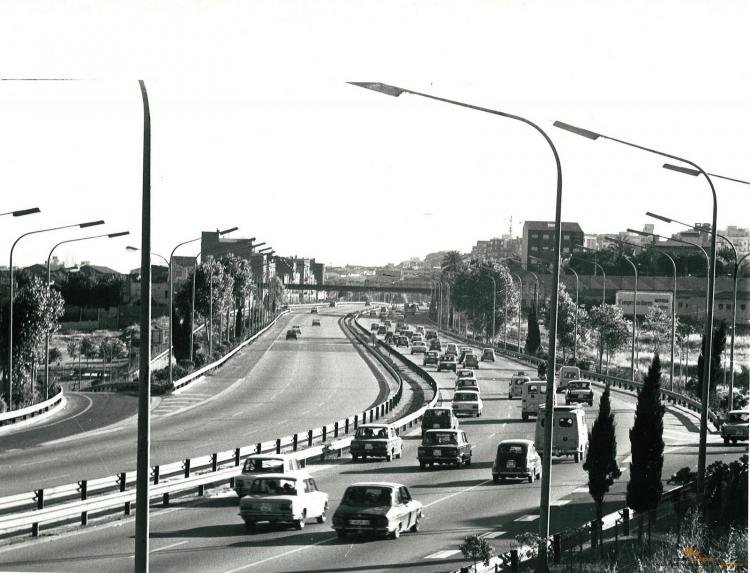 Cotxes a l'autopista 