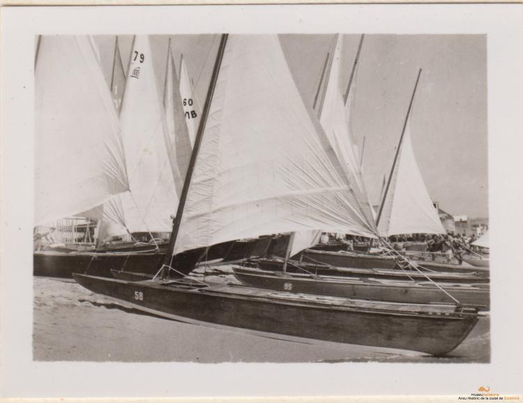 Festa Major. Patins de vela: descripció i Regata