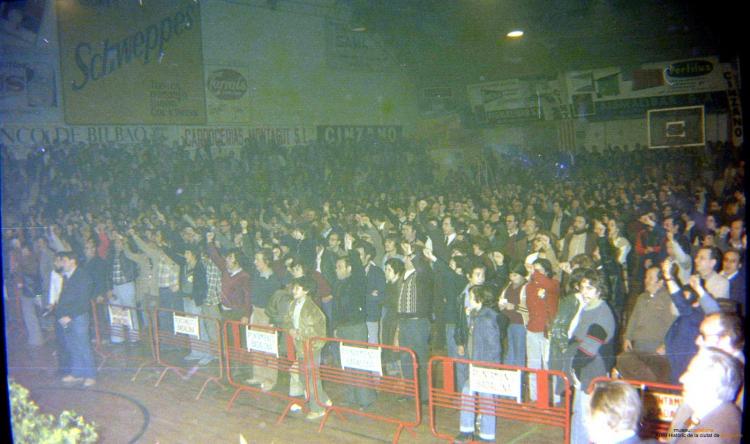 Ajuntament Ple al paveló de la Plana