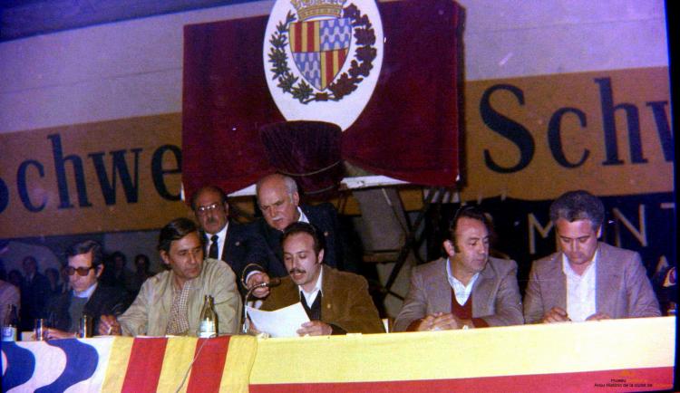 Ajuntament Ple al paveló de la Plana