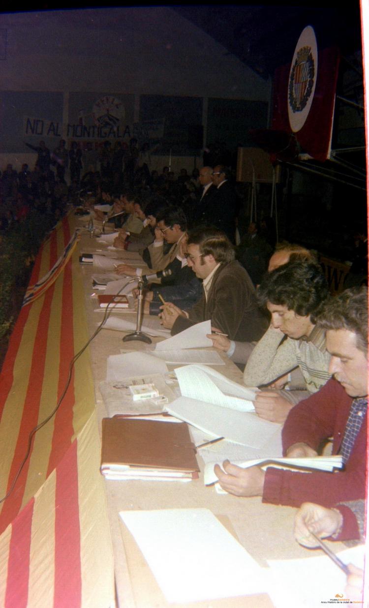 Ajuntament Ple al paveló de la Plana