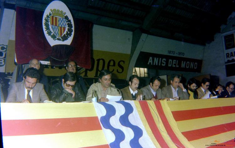 Ajuntament Ple al paveló de la Plana
