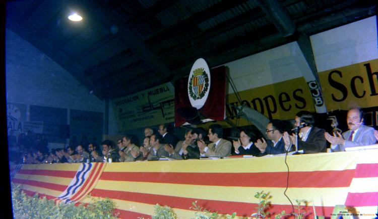 Ajuntament Ple al paveló de la Plana