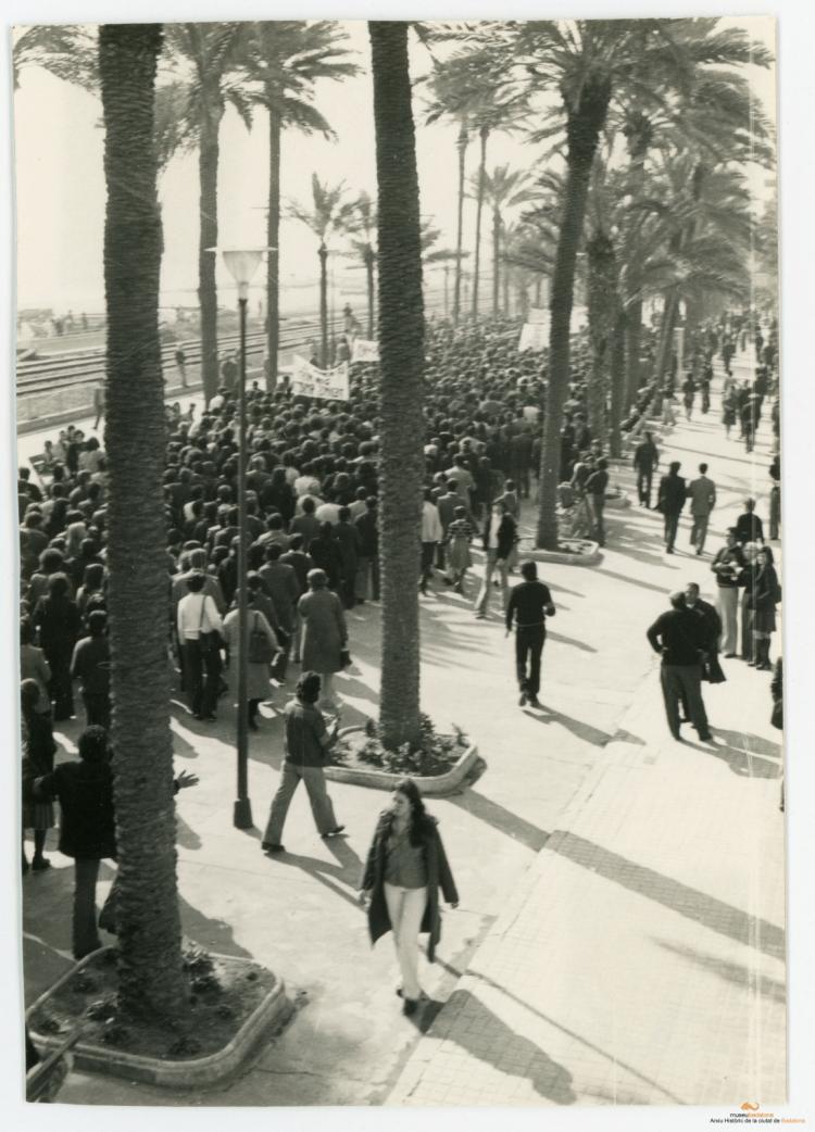 Manifestació per lamnistia (Rambla/Martí Pujol, ...)