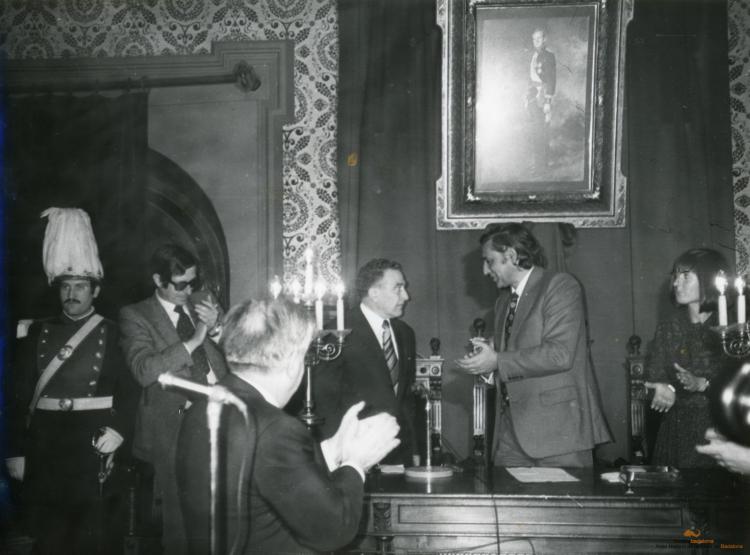 Acte dhomenatge, nomenament de fill predilecte i entrega de la medalla d'or de la ciutat a Joaquim Font i Cussó 