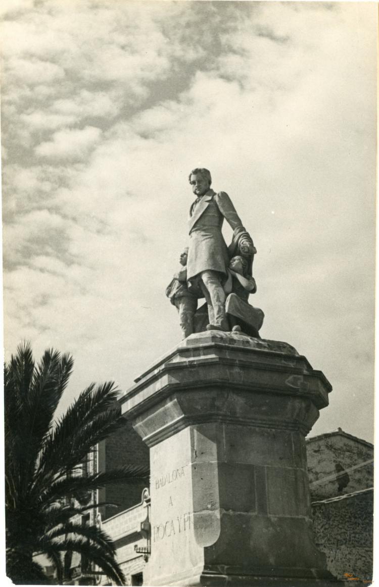 Escultura. Roca i Pi